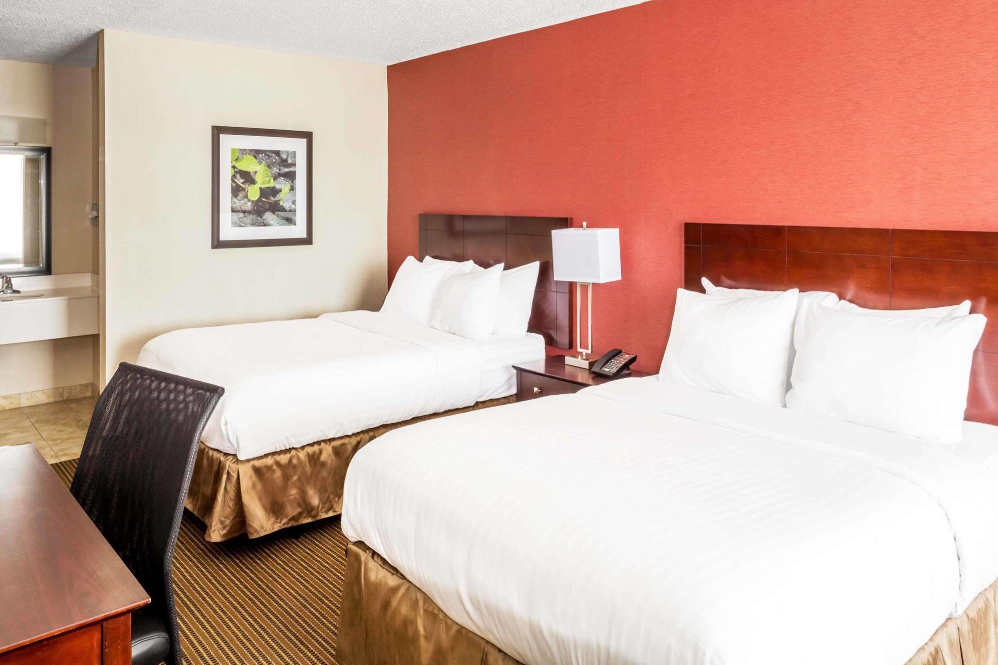 Ramada By Wyndham Salt Lake City North Temple Eksteriør bilde