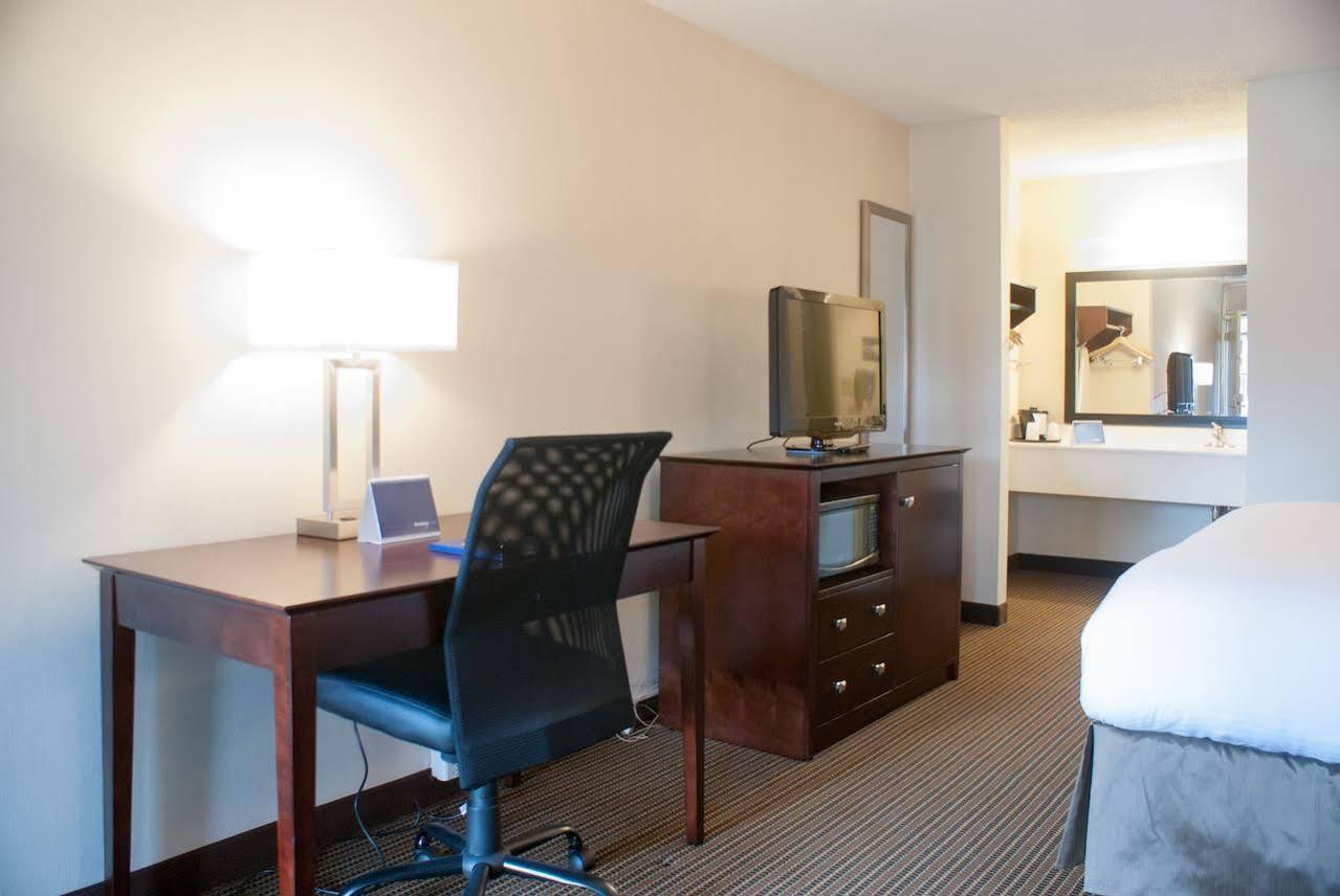 Ramada By Wyndham Salt Lake City North Temple Eksteriør bilde